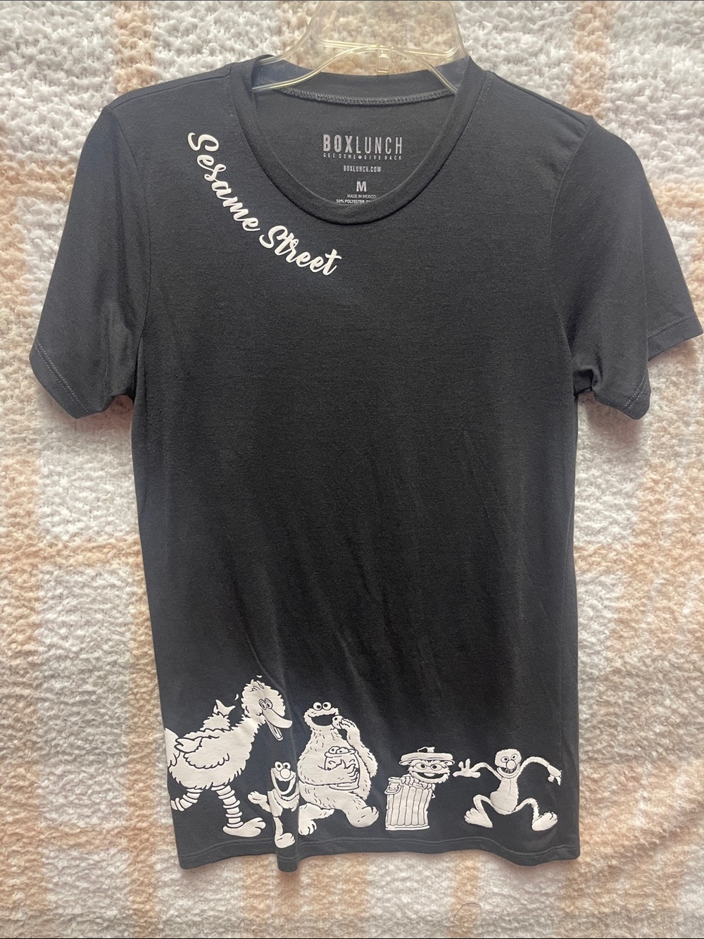 Sesame Street Black Graphic Tee Women’s Size  Medium Box Lunch Cookie Oscar Elmo